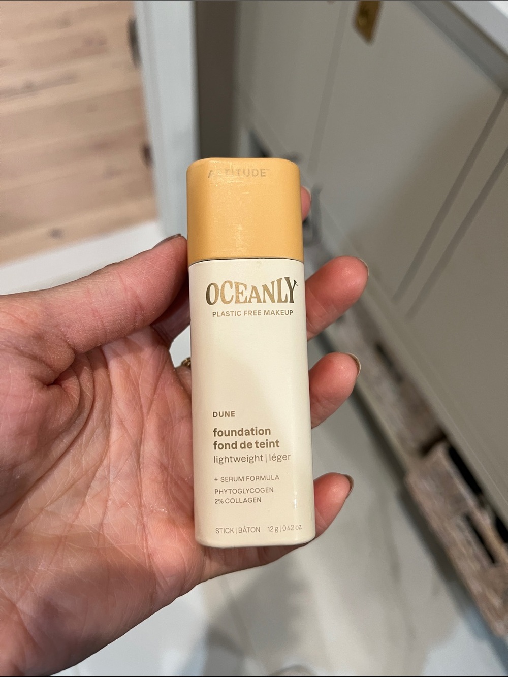OCEANLY Dune Lightweight Foundation - Cream Shade